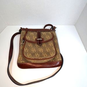 Dooney & Bourke vintage crossbody bag